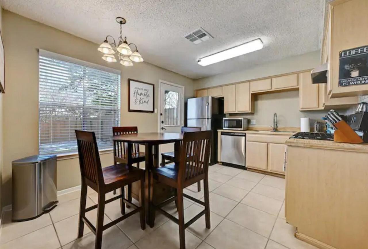 Villa Pet Friendly Modern 3BR 25BA Nearby Park &Trail - Smoke Pflugerville Exterior foto